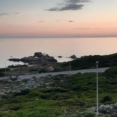 Fronte Mare A Santa Reparata * سانتا تيريزا غالّورا